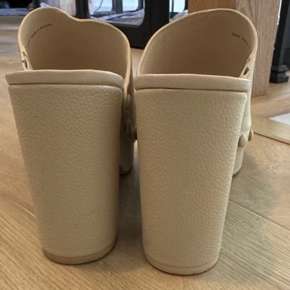 Dolce Vita Ivory Women's Emol Platform Clogs - Picture 5 of 6